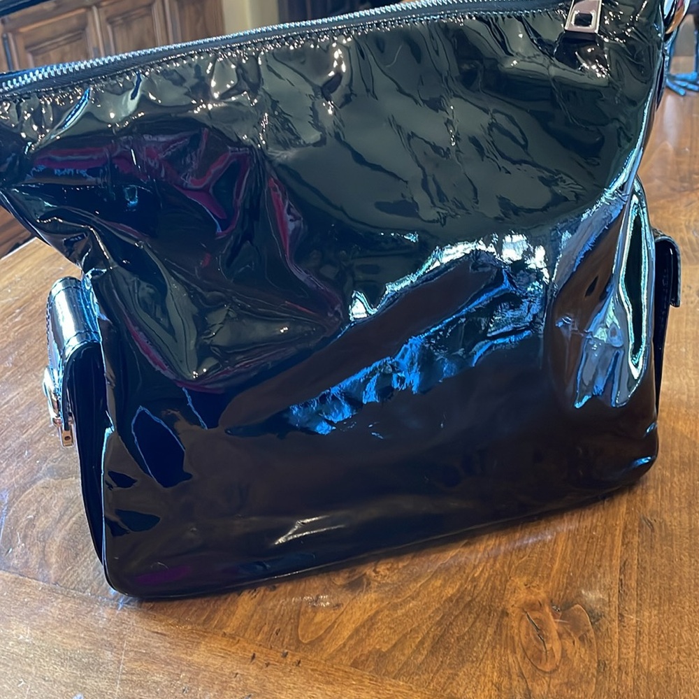 MARC JACOBS Black Patent Multi Pocket Bag Hobe - Picture 2 of 12